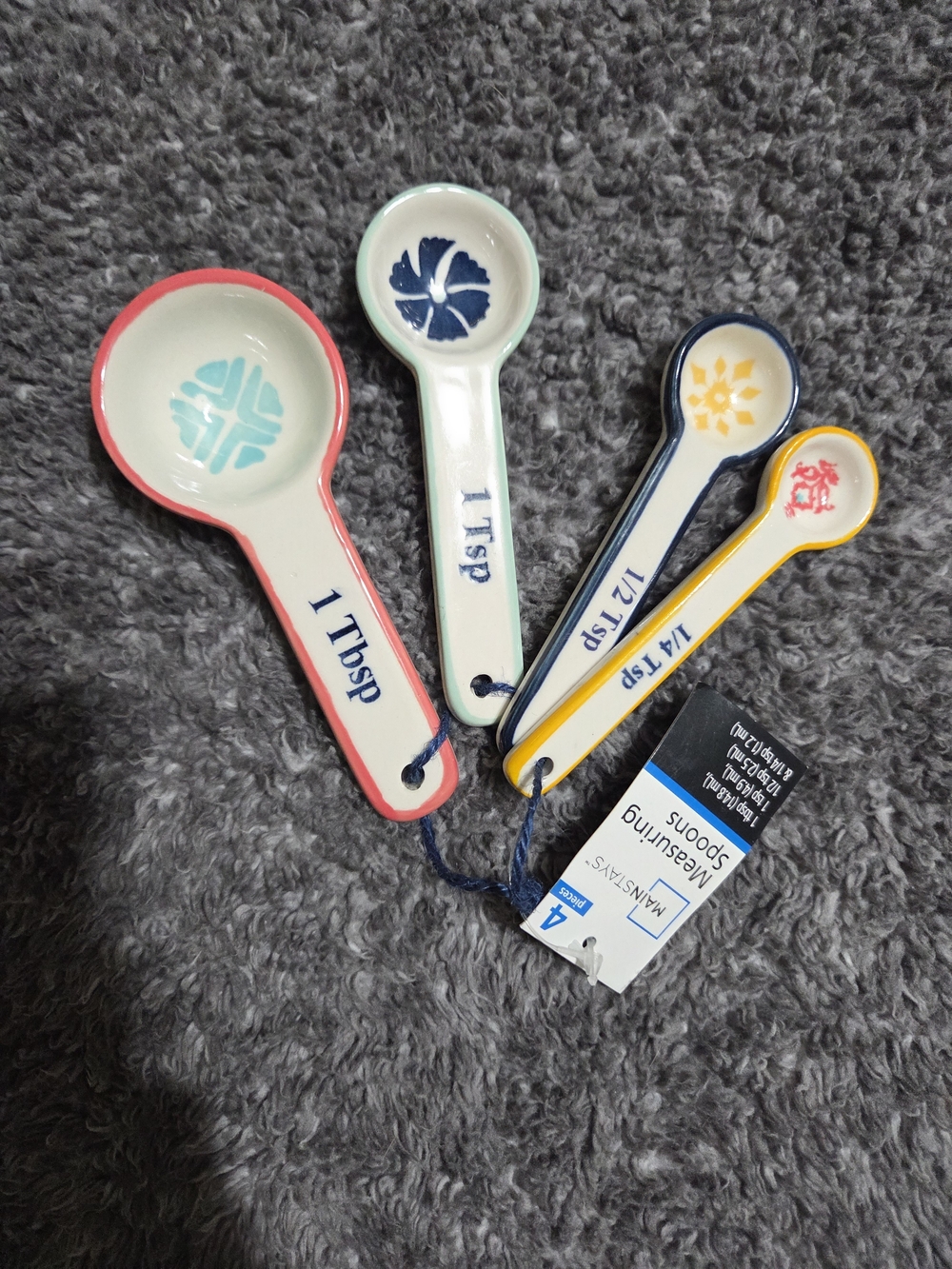 Mainstays Ceramic Measuring Spoon Set in Red, Mint, Navy and Yellow